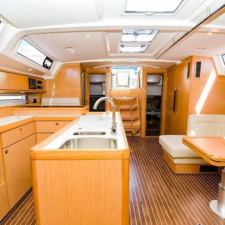 Botel Bavaria 56 / Velero Sitges