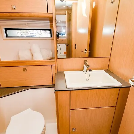 Bavaria 56 / Velero Botel Sitges