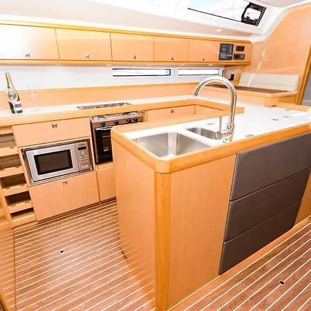 Bavaria 56 / Velero Botel Sitges